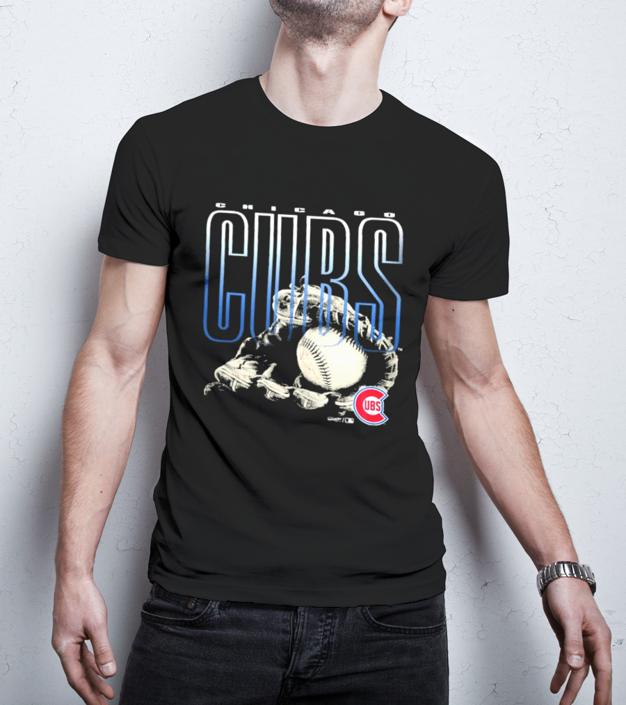 Chicago Cubs Fly Ball Baseball Team Logo Sports Fan T-Shirt