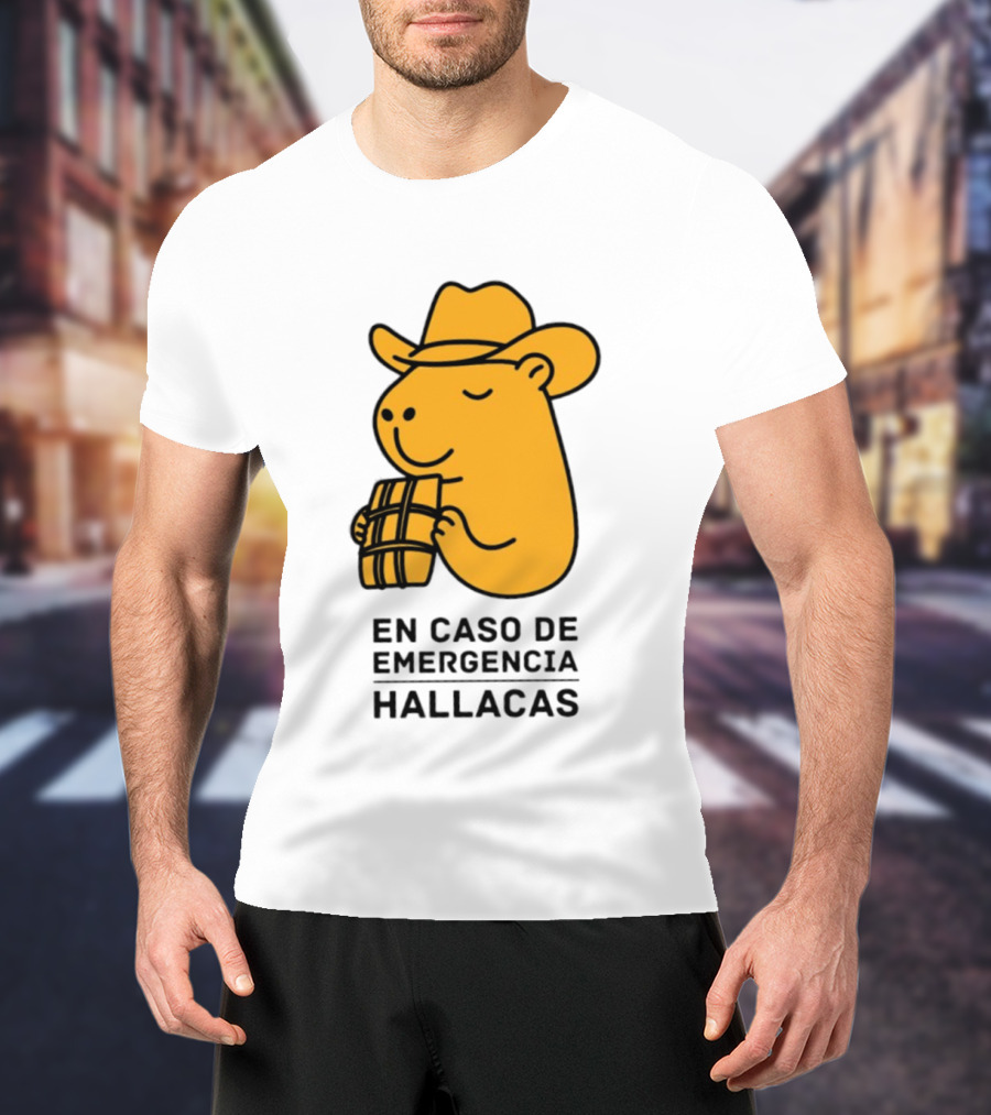 En Caso De Emergencia Hallacas Capybara Cowboy Hat T-Shirt