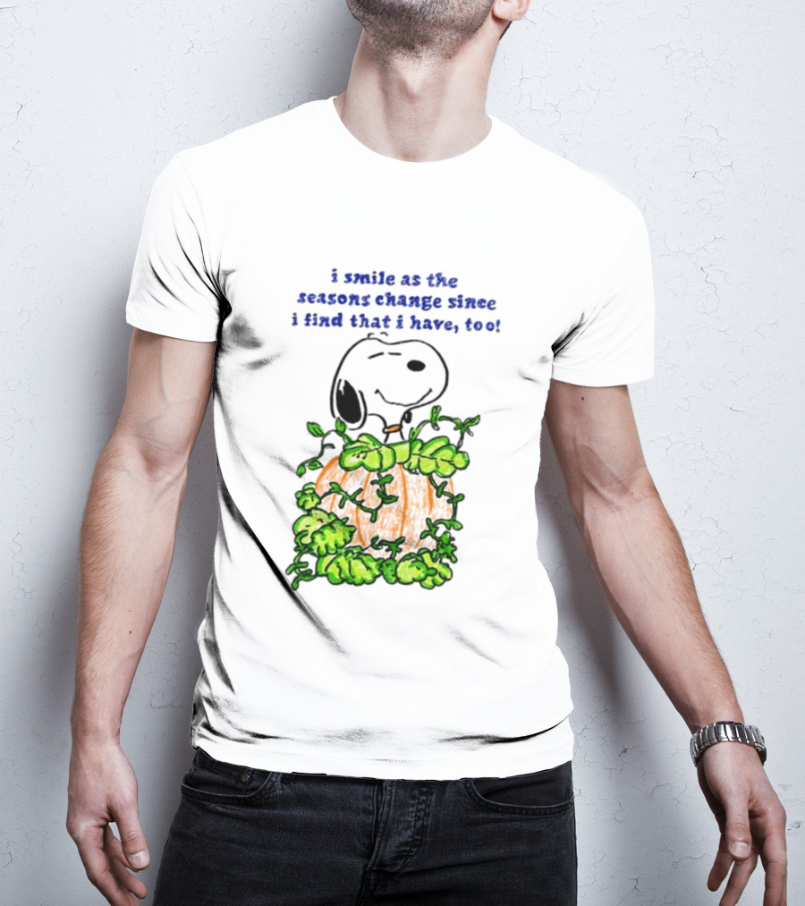 I Smile As The Seasons Change I Find That I Have Too Snoopy Pumpkin T-Shirt