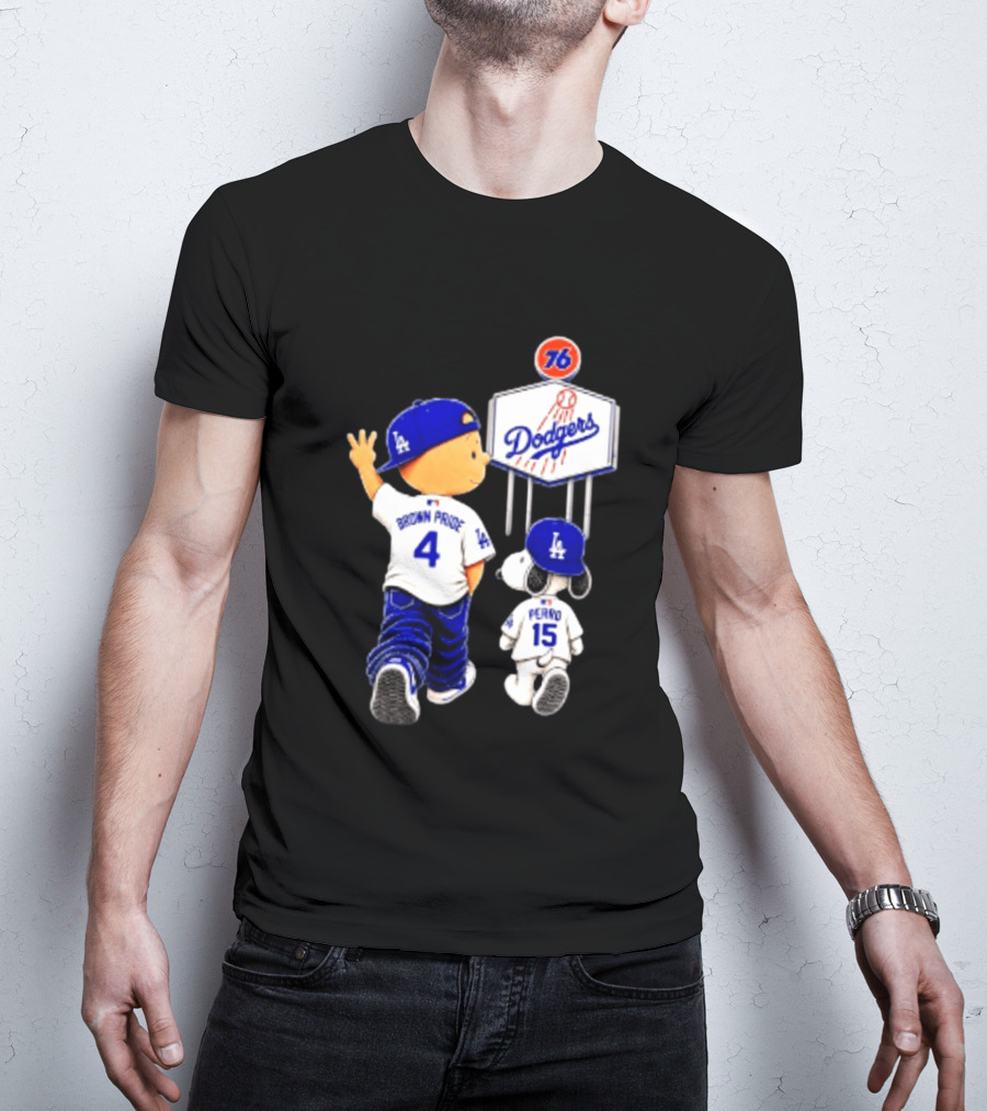Charlie Brown Snoopy Los Angeles Dodgers Brown Pride Perro Baseball 76 T-Shirt