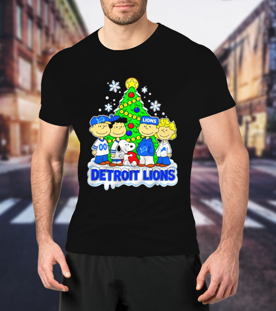 Peanuts Christmas Tree Detroit Lions Team Snoopy Woodstock T-Shirt