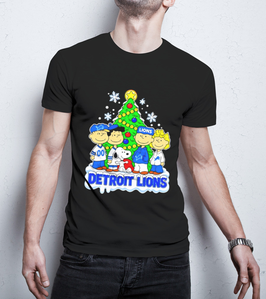 Peanuts Christmas Tree Detroit Lions Team Snoopy Woodstock T-Shirt