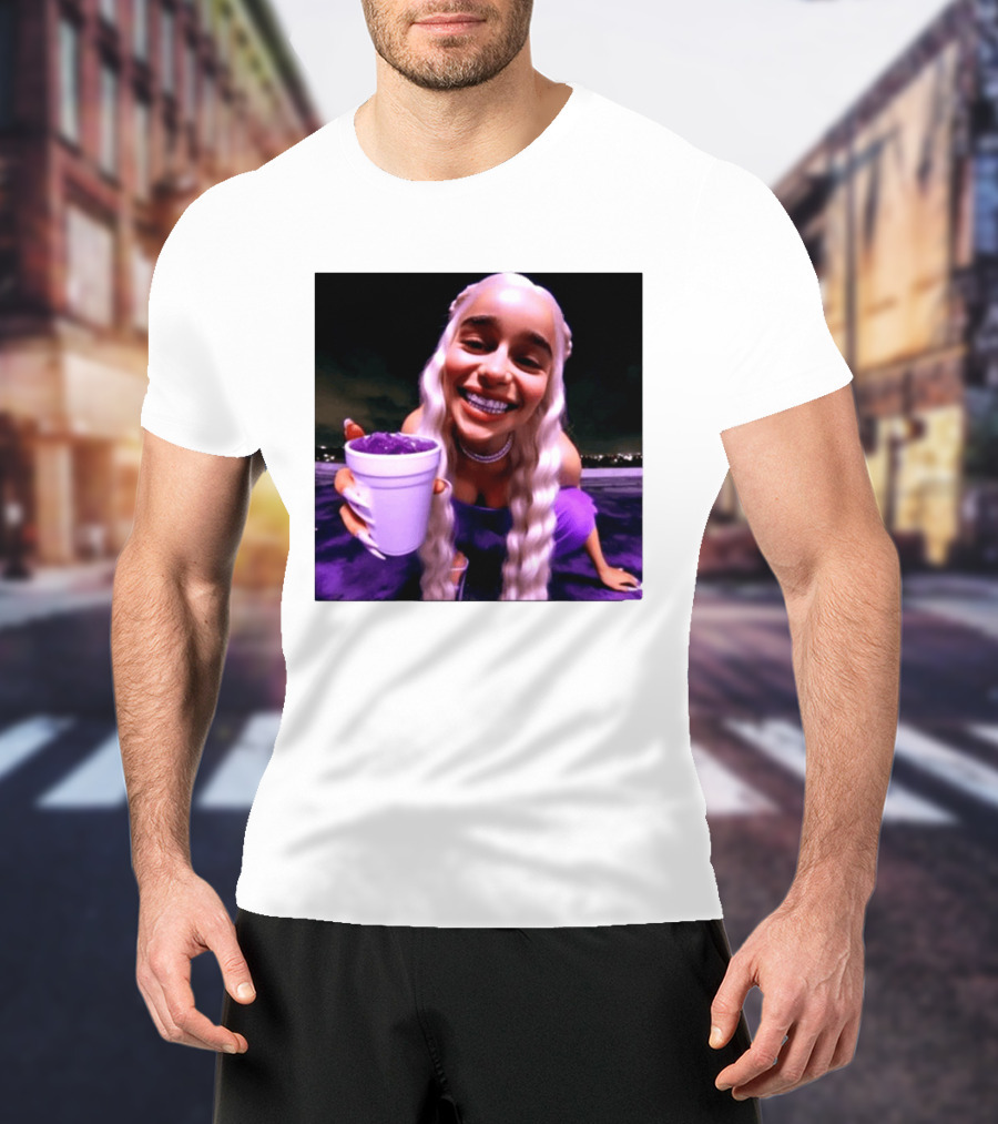 Emilia Clarke Purple Cup Queen Of Dragons Vibrant Smile T-Shirt
