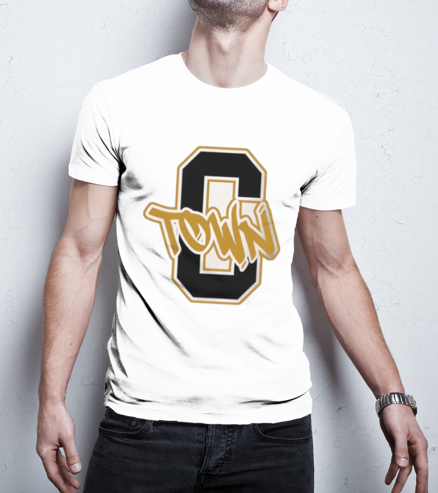 O Town Vintage Varsity Style בצ פjfgh T-Shirt