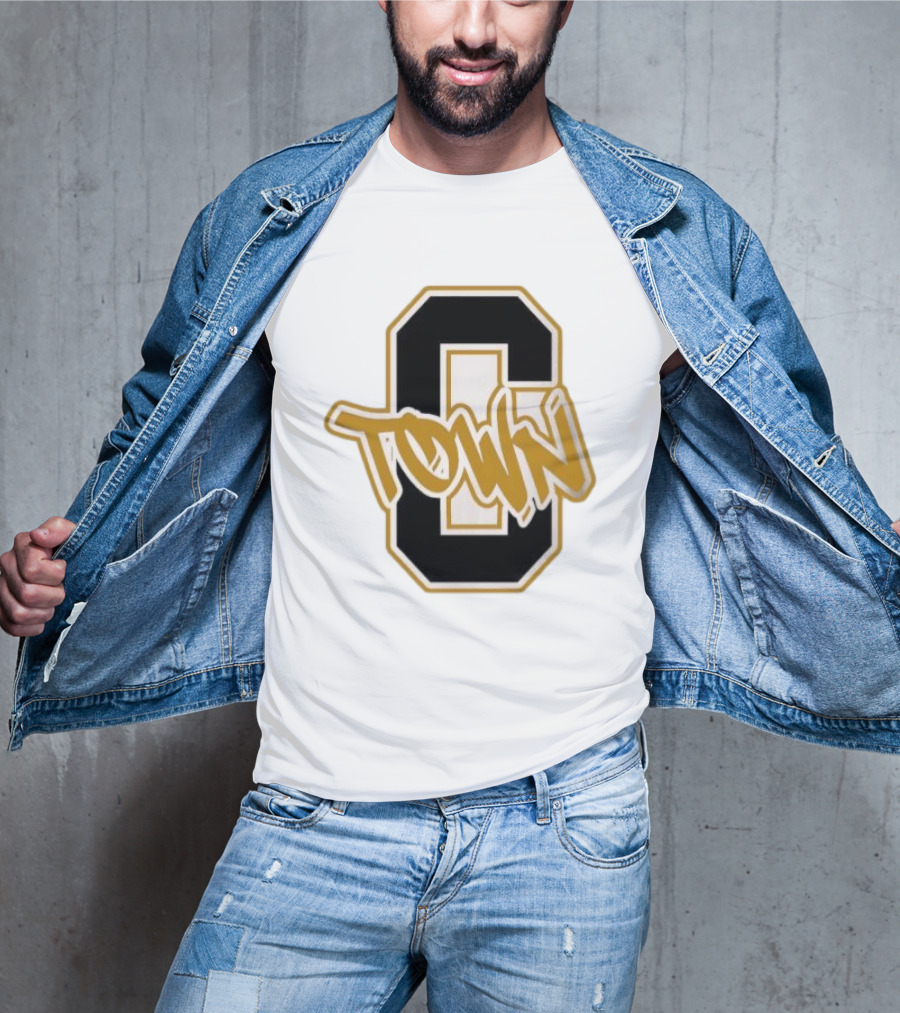 O Town Vintage Varsity Style בצ פjfgh T-Shirt