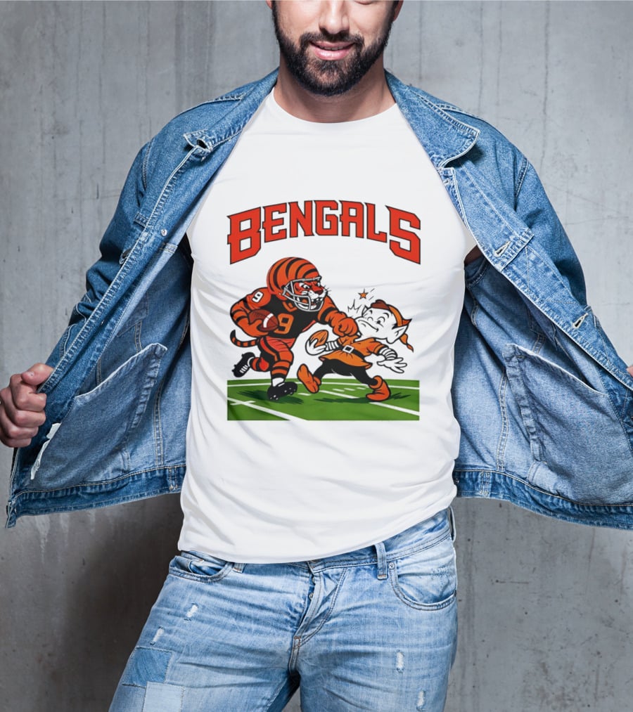 Bengals Tiger Player Tackling Browns Elf Cleveland Rivalry T-Shirt