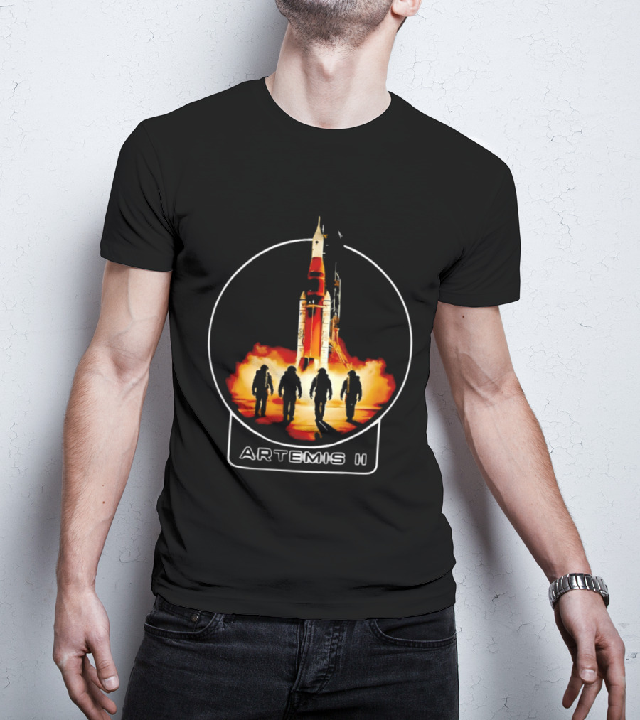 Artemis II Rocket Launch Astronauts And Liftoff T-Shirt