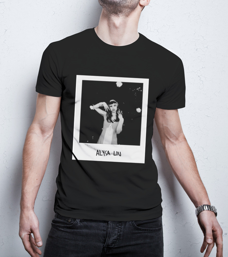 Laufey Alysa Liu 2026 Vintage Monochrome Photography T-Shirt