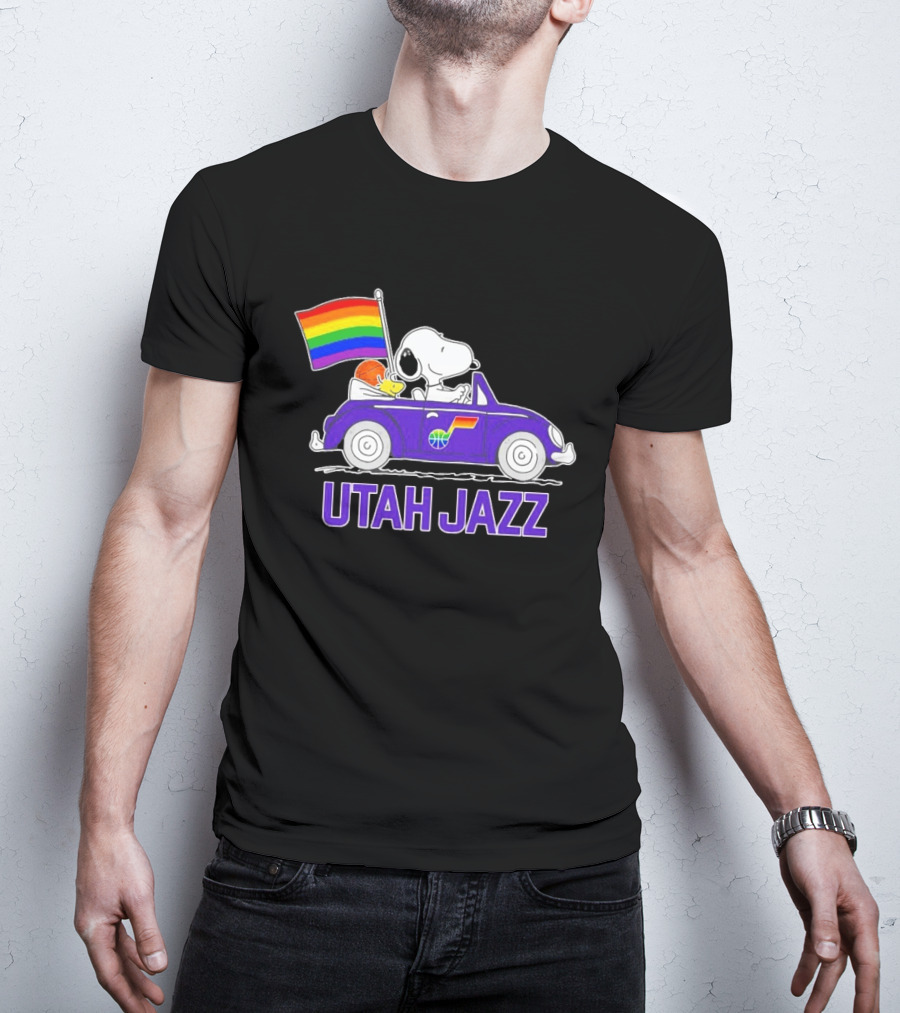 Utah Jazz Snoopy Woodstock Driving Rainbow Flag Car T-Shirt