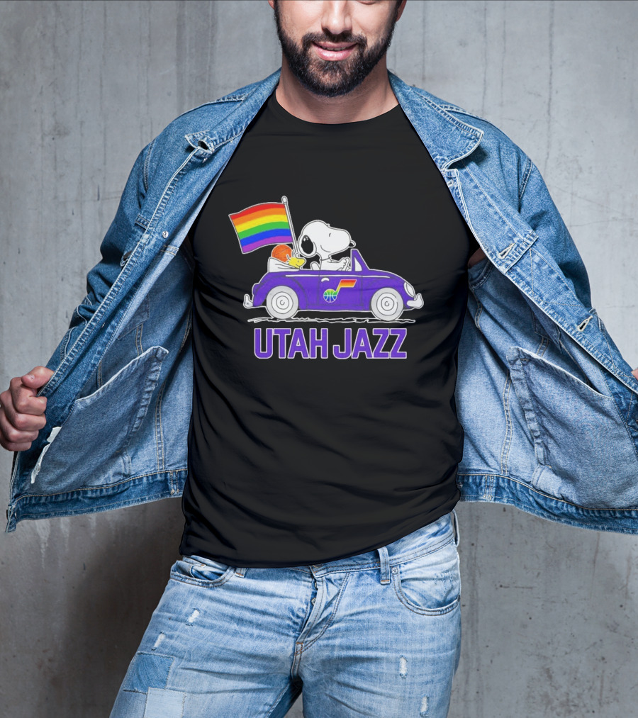 Utah Jazz Snoopy Woodstock Driving Rainbow Flag Car T-Shirt