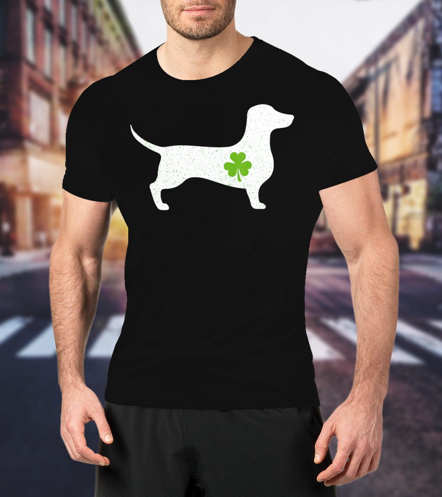 Dachshund St Patricks Day Lucky Mama Mom Dog Shamrock T-Shirt