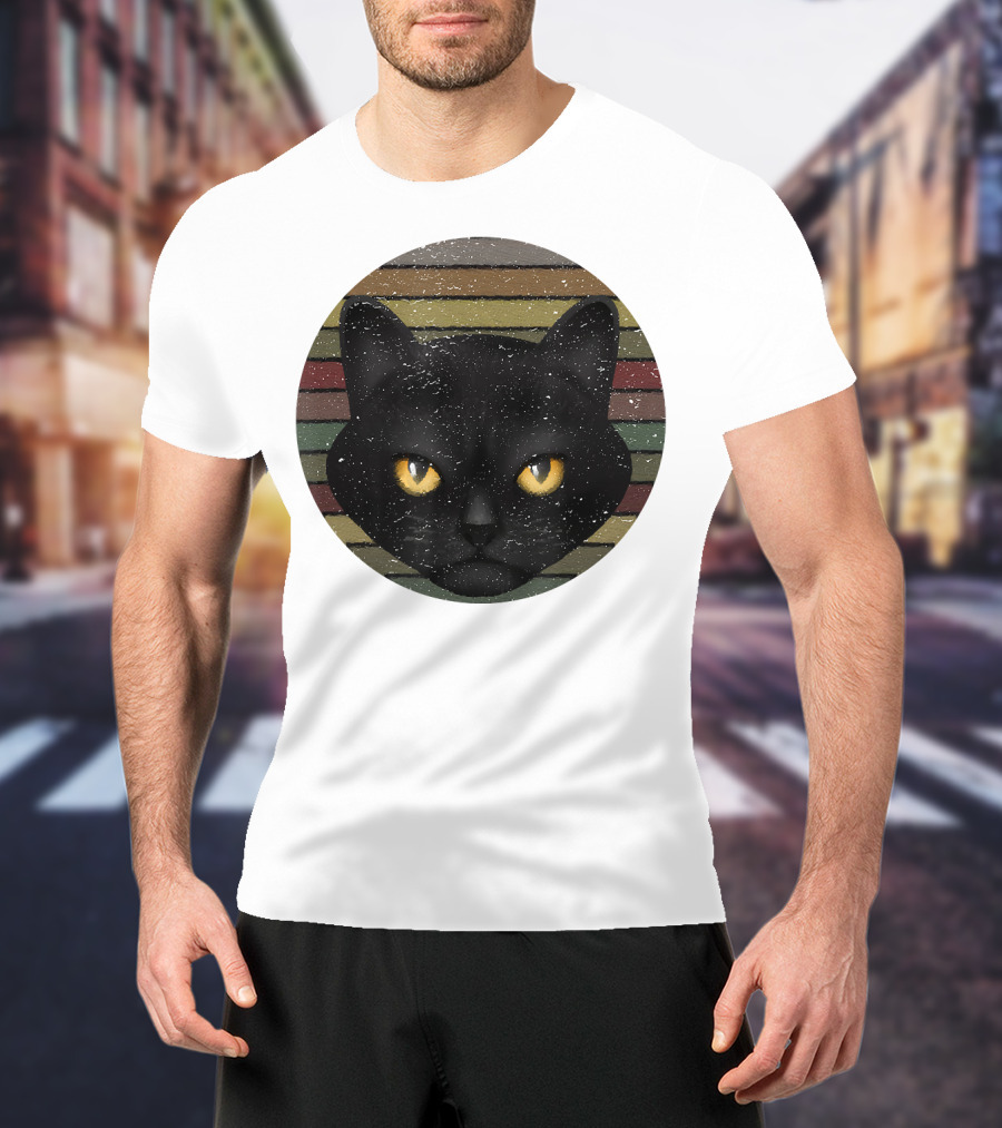 Realistic Cat Black Face On Retro Striped Circle T-Shirt