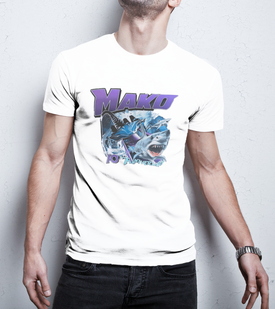 Mako 10th Anniversary SeaWorld Roller Shark Underwater Ocean Adventure T-Shirt