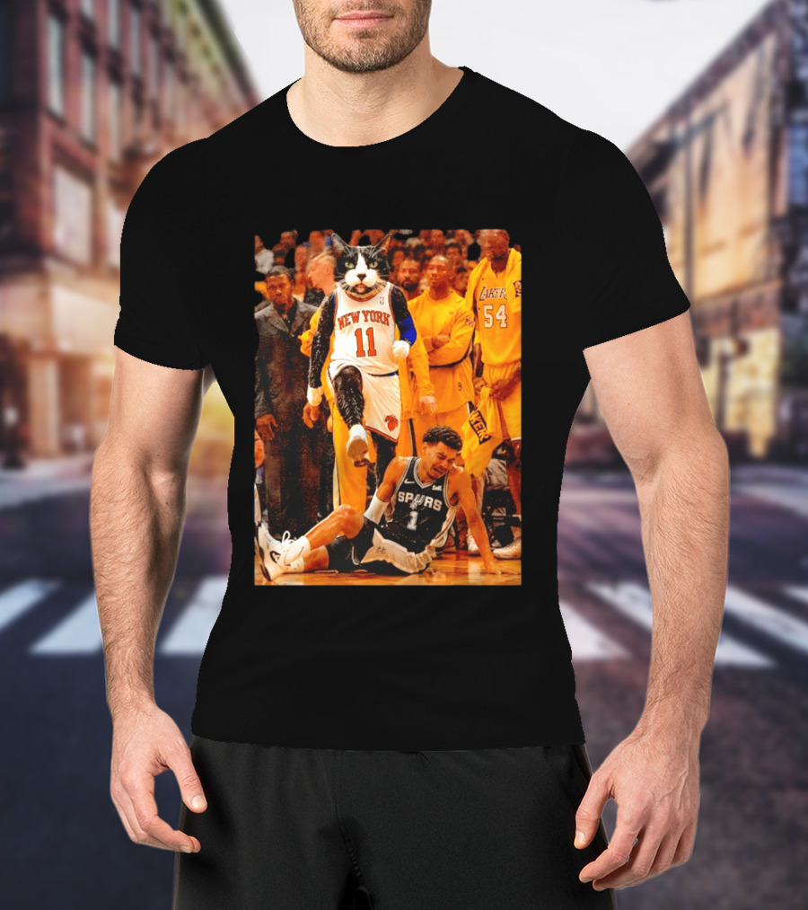 New York Knicks 11 Cat Dunks On Spurs Player Victor Wembanyama With Crowd And Lakers Players T-Shirt