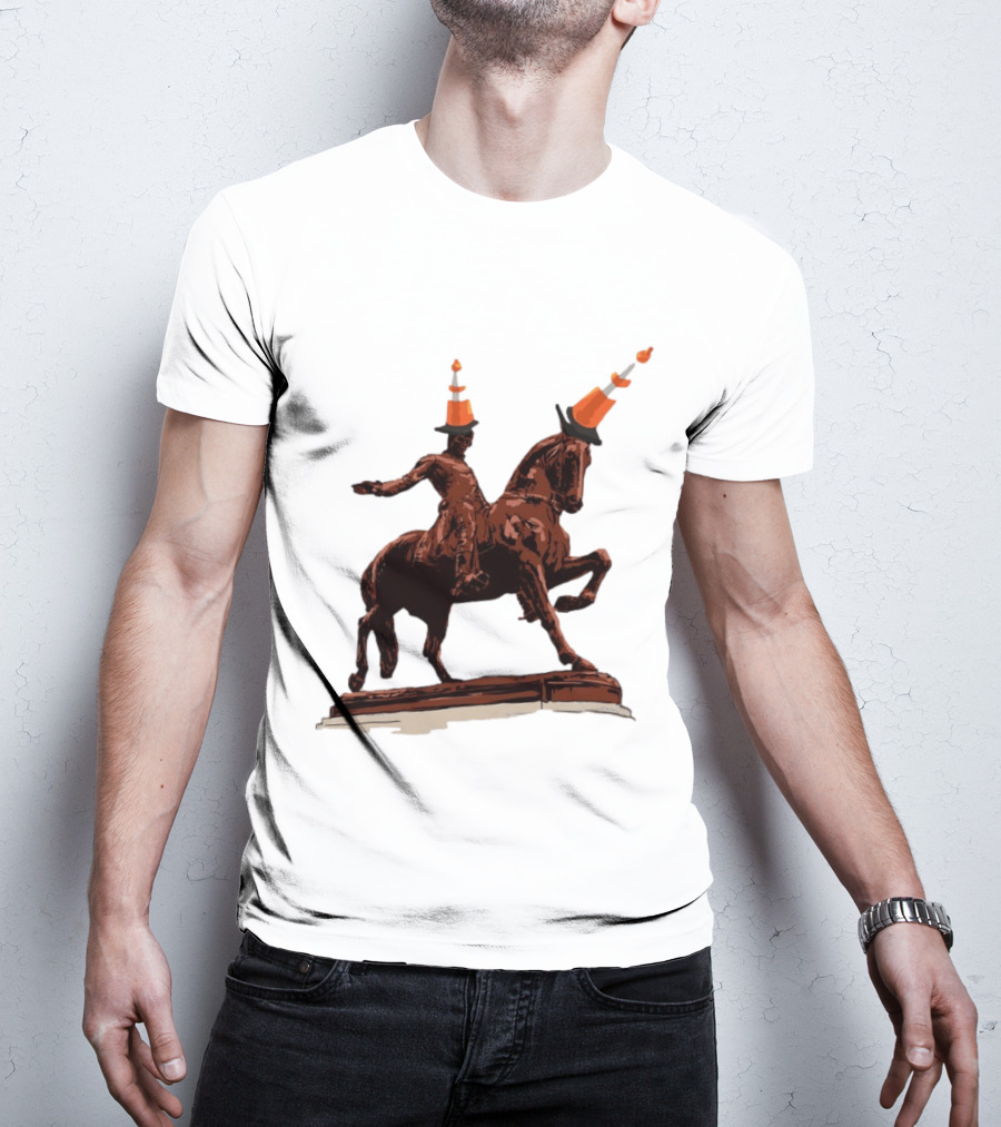 Duke Of Wellington Statue Cone Hat Glasgow Scottish T-Shirt