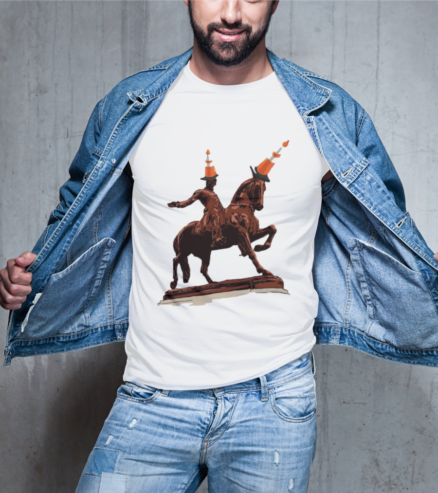 Duke Of Wellington Statue Cone Hat Glasgow Scottish T-Shirt