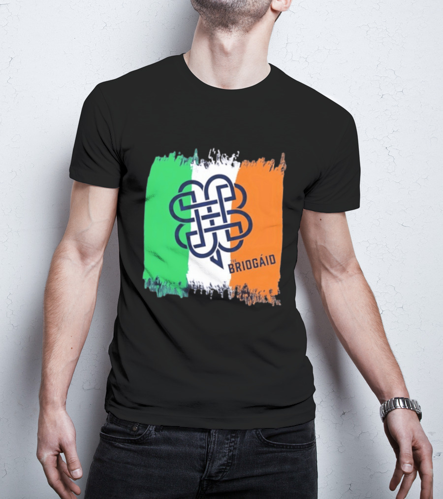 The Briogáid Celtic Knot Irish Flag T-Shirt