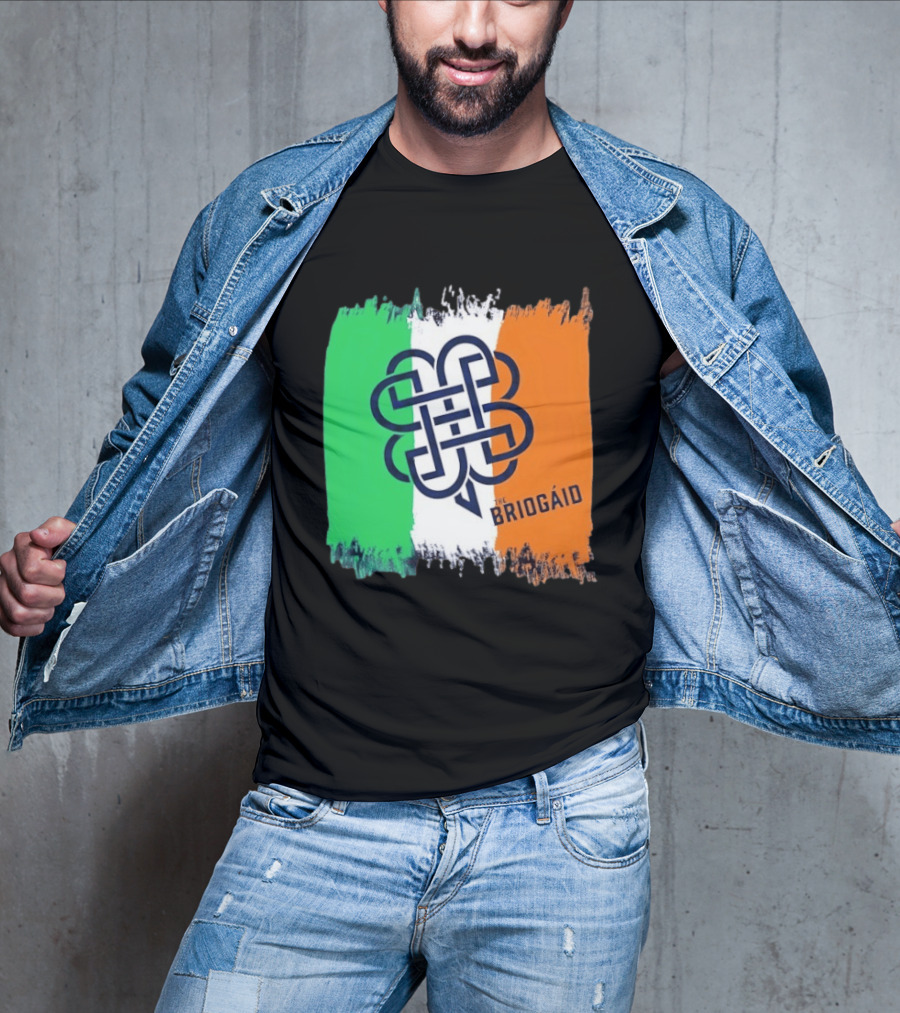 The Briogáid Celtic Knot Irish Flag T-Shirt
