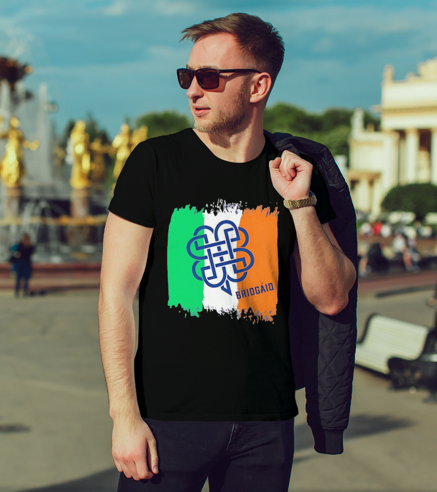 The Briogaid Irish Flag Celtic Knot Clover Ireland Shamrock T-Shirt