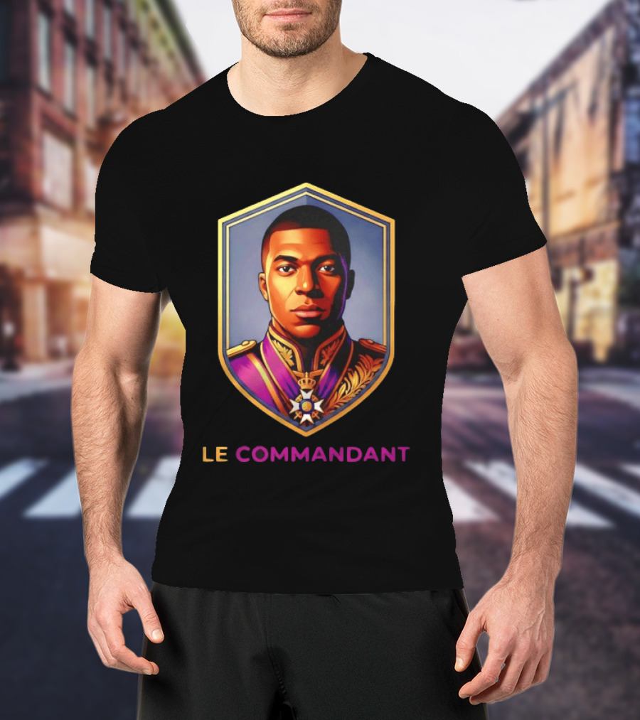 Kylian Mbappe Le Commandant Badge Paris Saint Germain T-Shirt