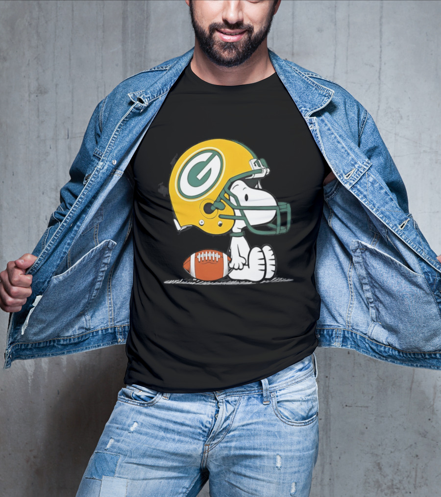 Snoopy Green Bay Packers Football Helmet Collaboration With Peanuts T-Shirt
