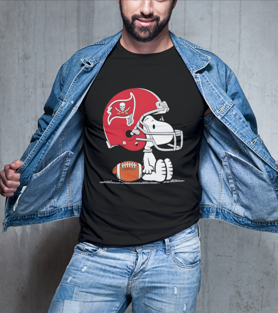 Snoopy Tampa Bay Buccaneers Football Helmet Peanuts Crossover NFL Collaboration T-Shirt
