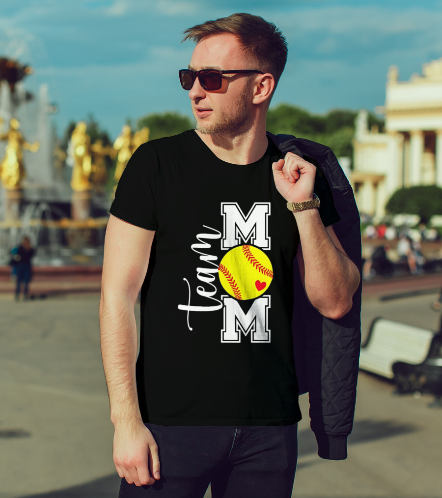 Team Mom Softball Yellow Heart Ball T-Shirt