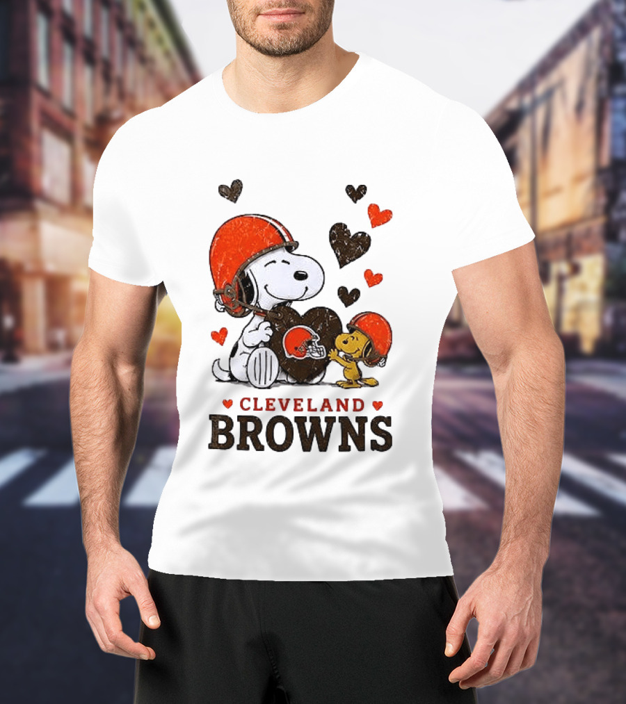 Cleveland Browns Peanuts Snoopy Woodstock Heart Helmets Love T-Shirt