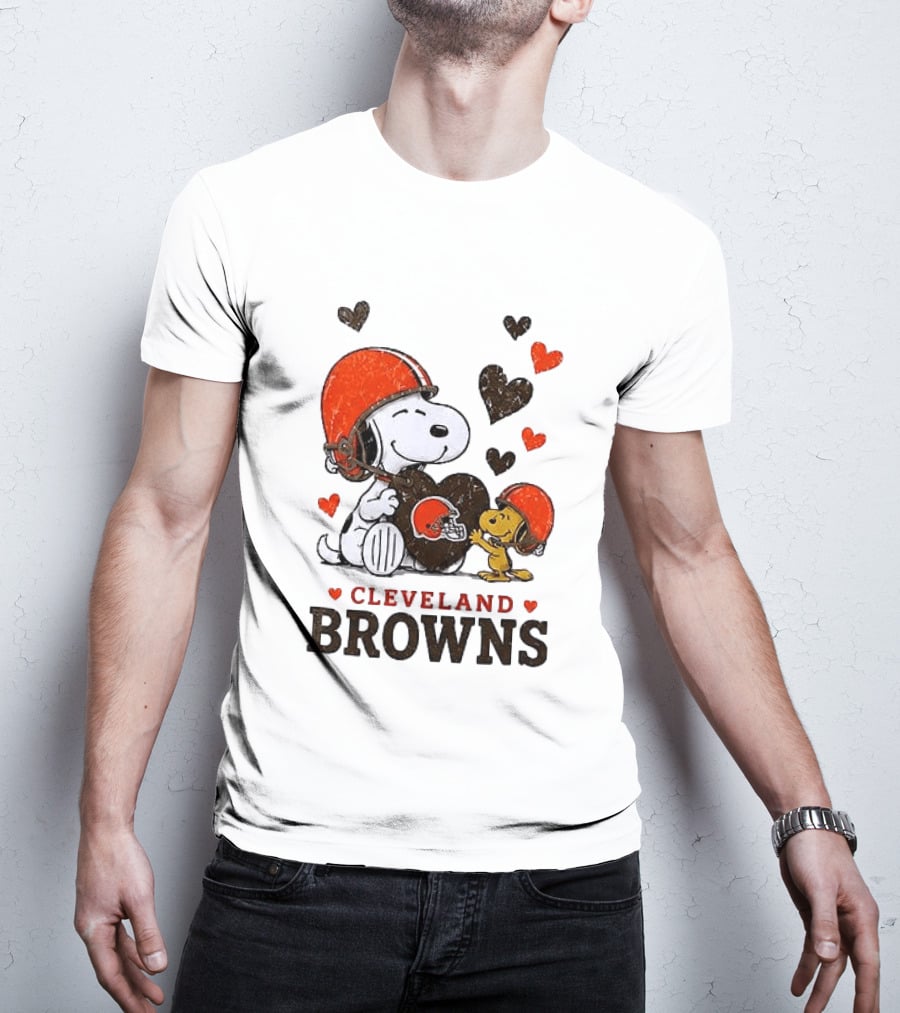 Cleveland Browns Peanuts Snoopy Woodstock Heart Helmets Love T-Shirt