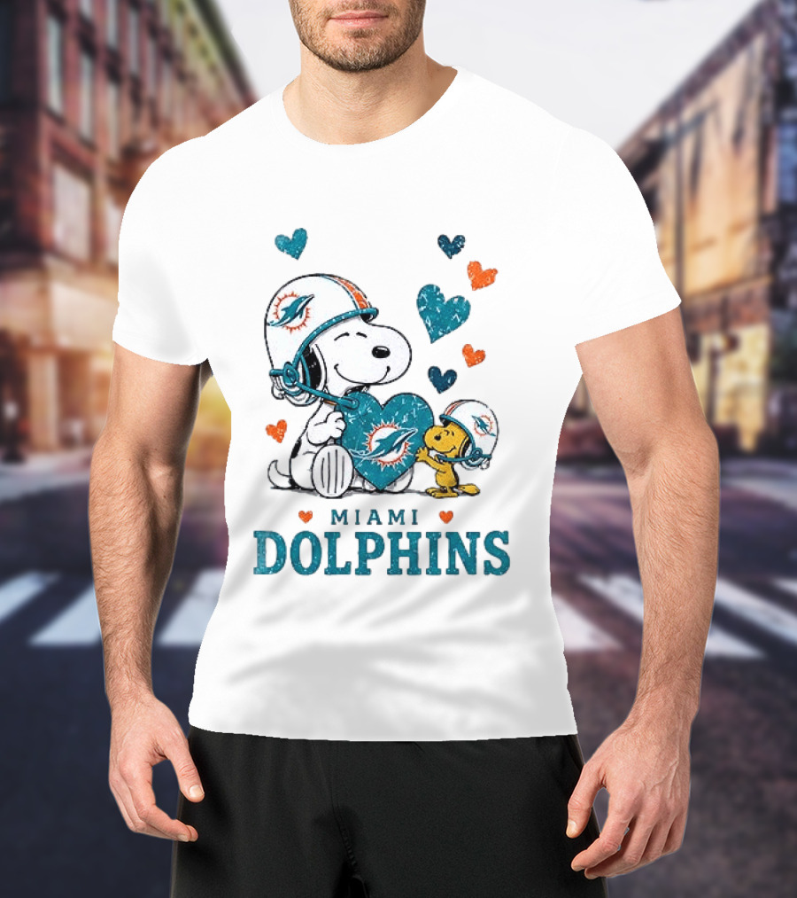 Miami Dolphins Peanuts Snoopy Love Laughter Hearts Helmet Charlie Brown T-Shirt