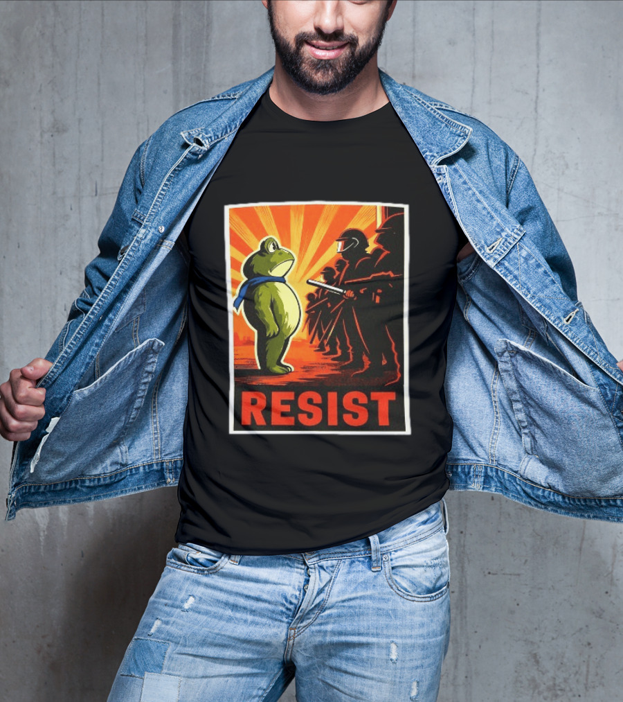 Resist Portland Frog 2025 Anti Fascism Protest Art With Frog And Riot Police T-Shirt
