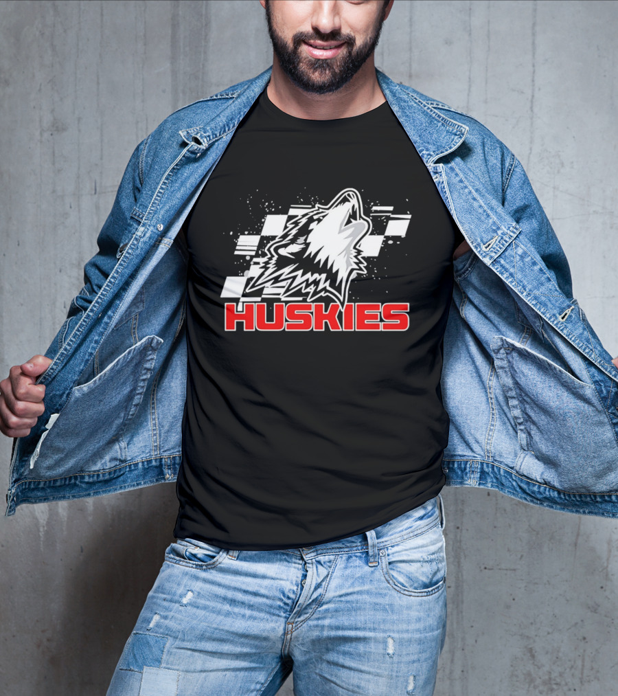 Huskies Howling Checkered Racing Flag T-Shirt