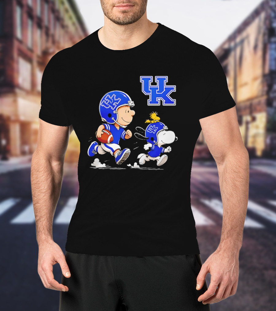Peanuts Charlie Brown Snoopy University Of Kentucky Football Running UK T-Shirt