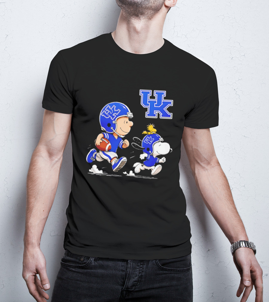Peanuts Charlie Brown Snoopy University Of Kentucky Football Running UK T-Shirt