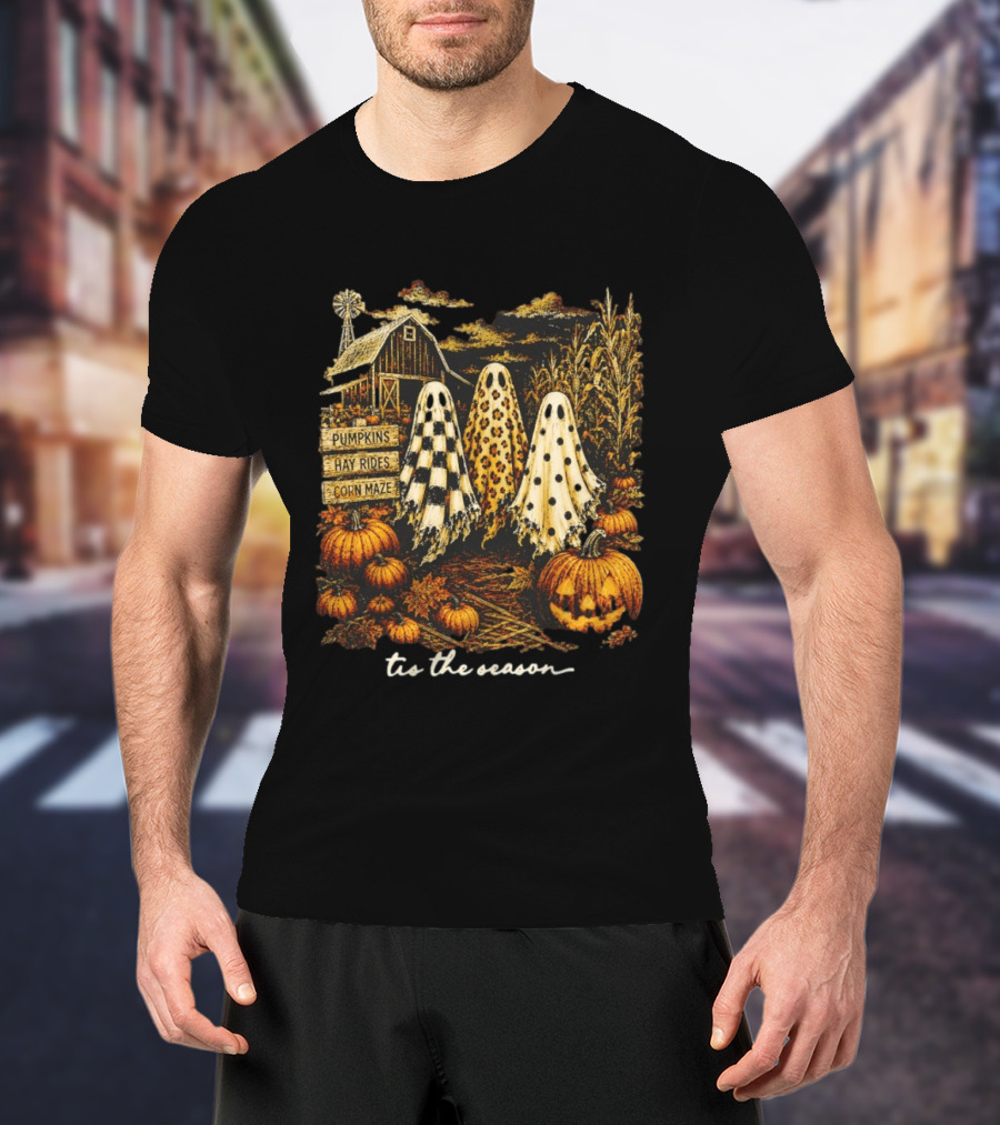 Tis The Season Halloween Ghosts Trio Pumpkins Hay Rides Corn Maze Spooky Autumn T-Shirt