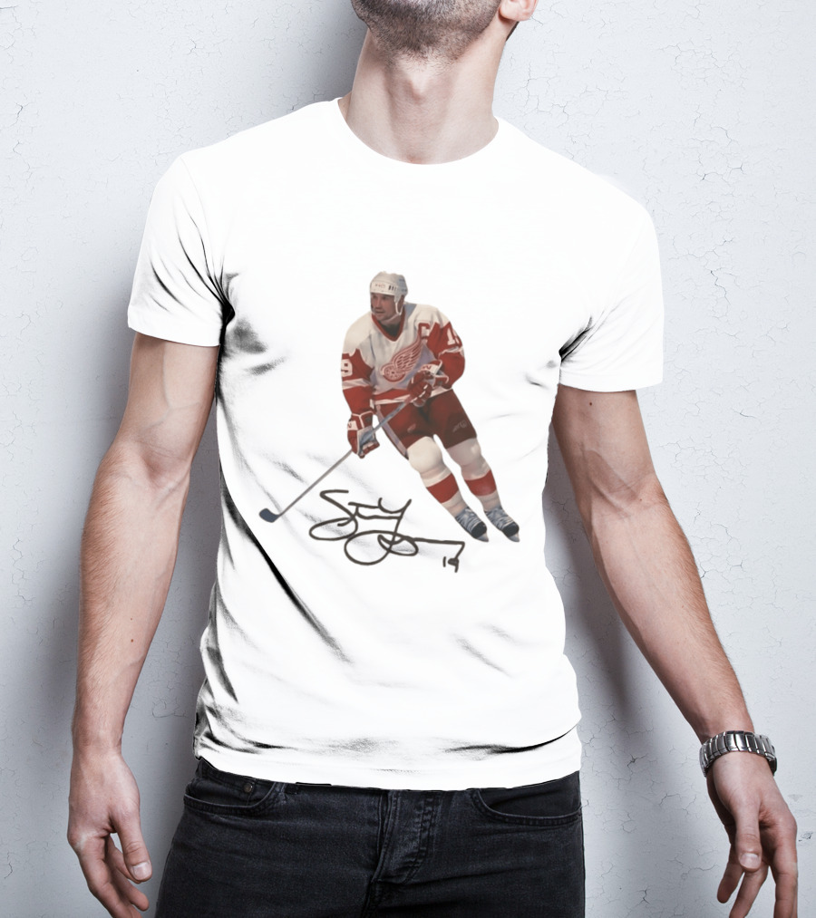 Steve Yzerman Detroit Red Wings Captain 19 Hockey Legend T-Shirt