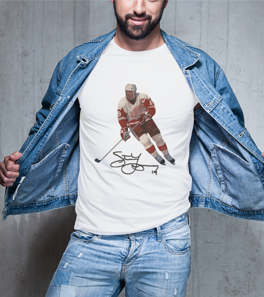 Steve Yzerman Detroit Red Wings Captain 19 Hockey Legend T-Shirt