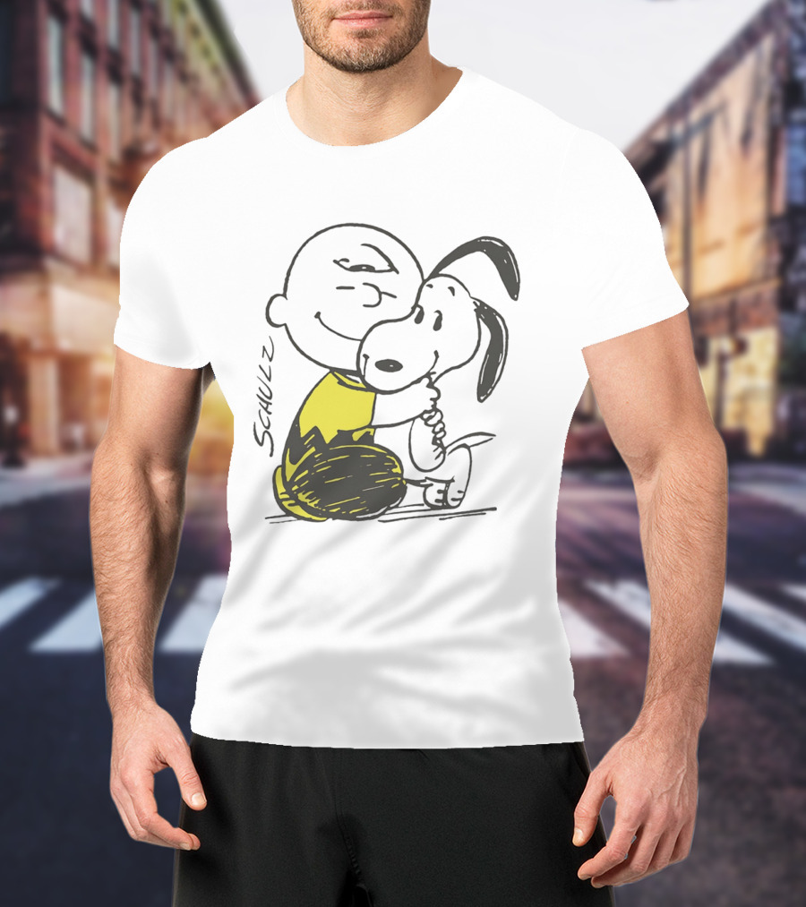 Schulz Charlie Brown Snoopy Hugging Classic Peanuts Friendship T-Shirt