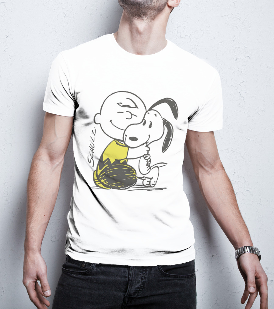 Schulz Charlie Brown Snoopy Hugging Classic Peanuts Friendship T-Shirt