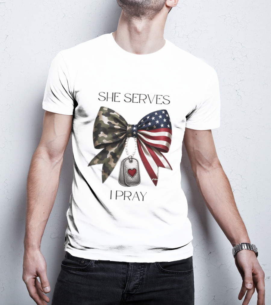 She Serves I Pray USA Flag Camo Bow Dog Tags T-Shirt