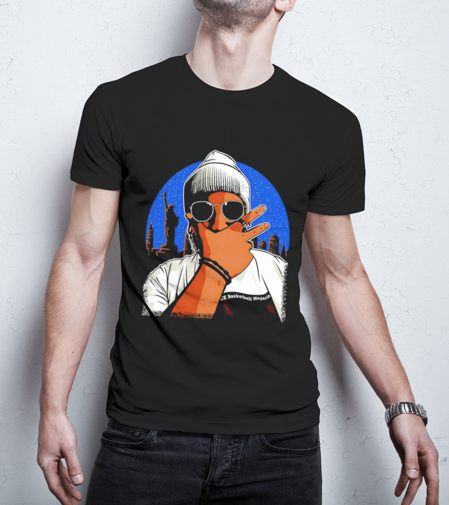 CE Basketball Magazin NYC Skyline Statue Of Liberty Statue Peace Sign T-Shirt