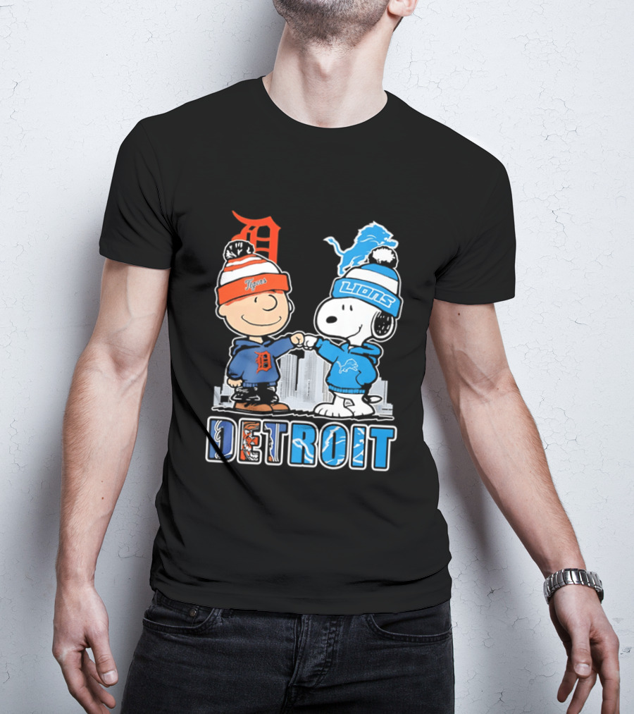 Charlie Brown Snoopy Detroit Tigers Lions Fist Bump Peanuts T-Shirt