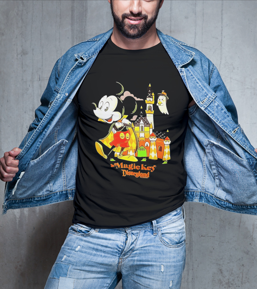 Mickey Mouse Magic Key Disneyland Resort Halloween Castle Ghost T-Shirt