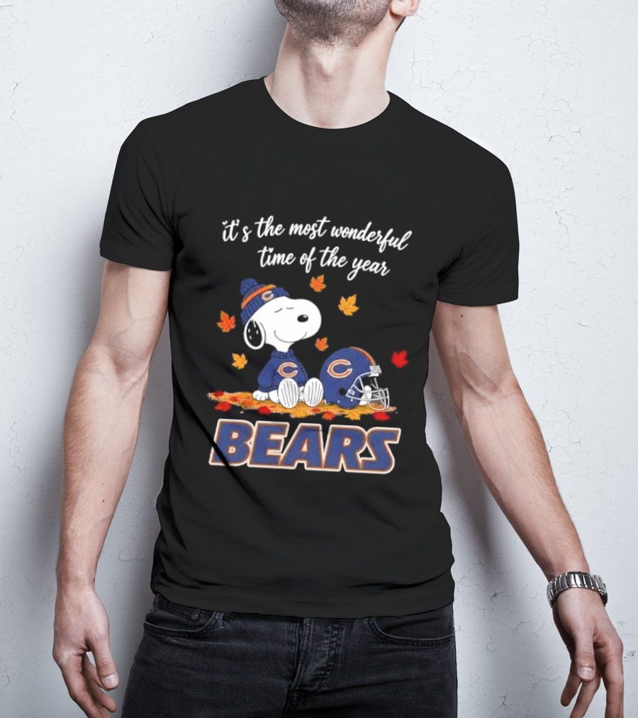 Chicago Bears Snoopy Most Wonderful Time Autumn Leaves Football Helmet T-Shirt