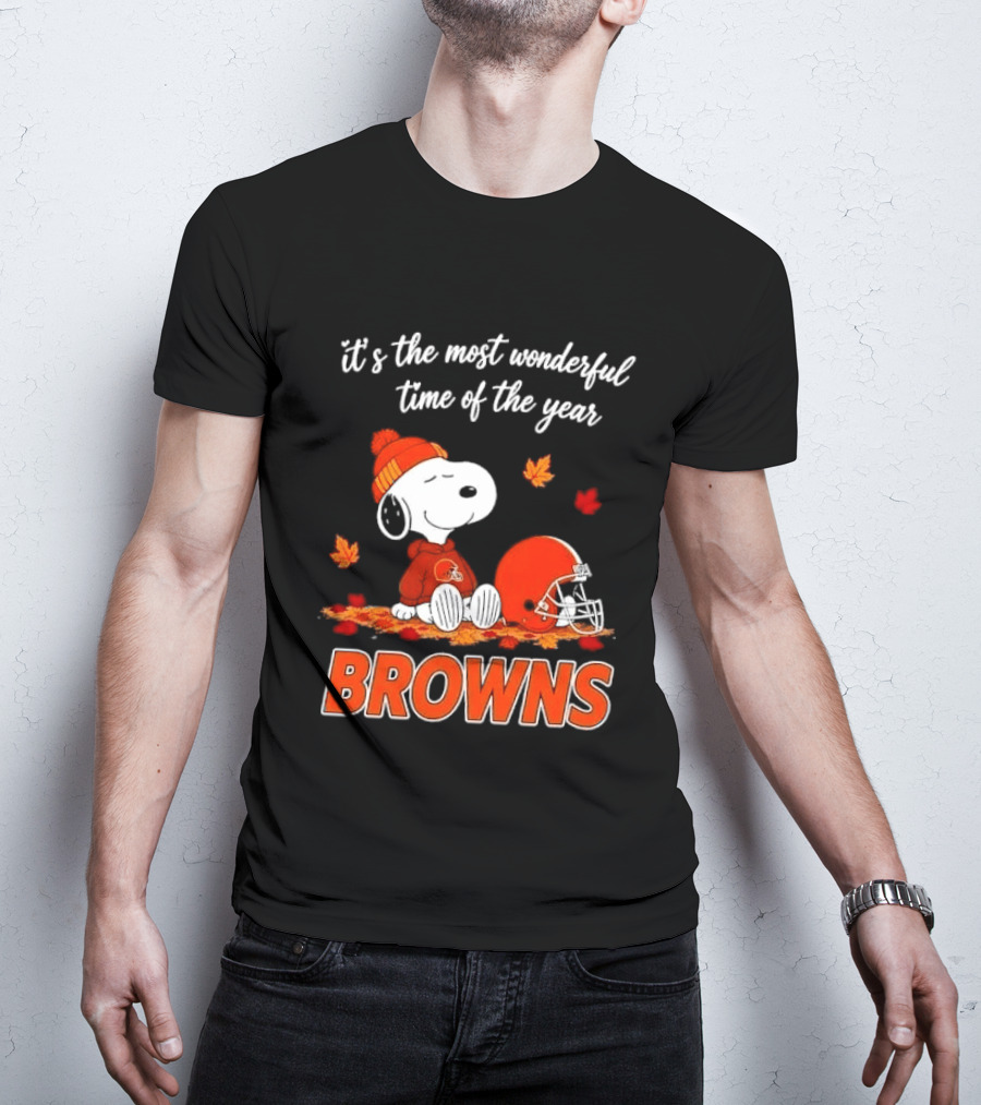 Cleveland Browns Snoopy It's The Most Wonderful Time Of The Year Autumn Leaves Helmet T-Shirt