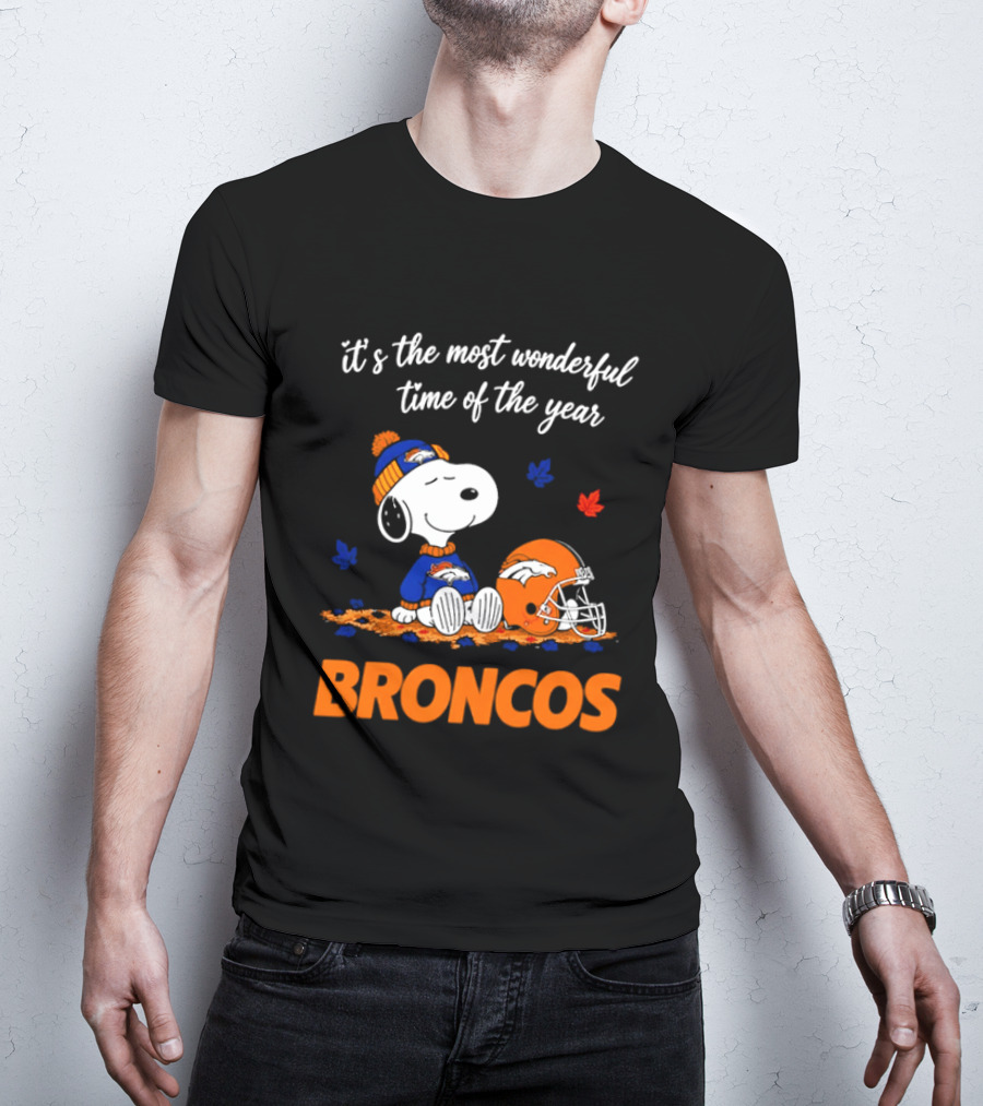 Denver Broncos Snoopy Its The Most Wonderful Time Of Year Autumn Leaves T-Shirt