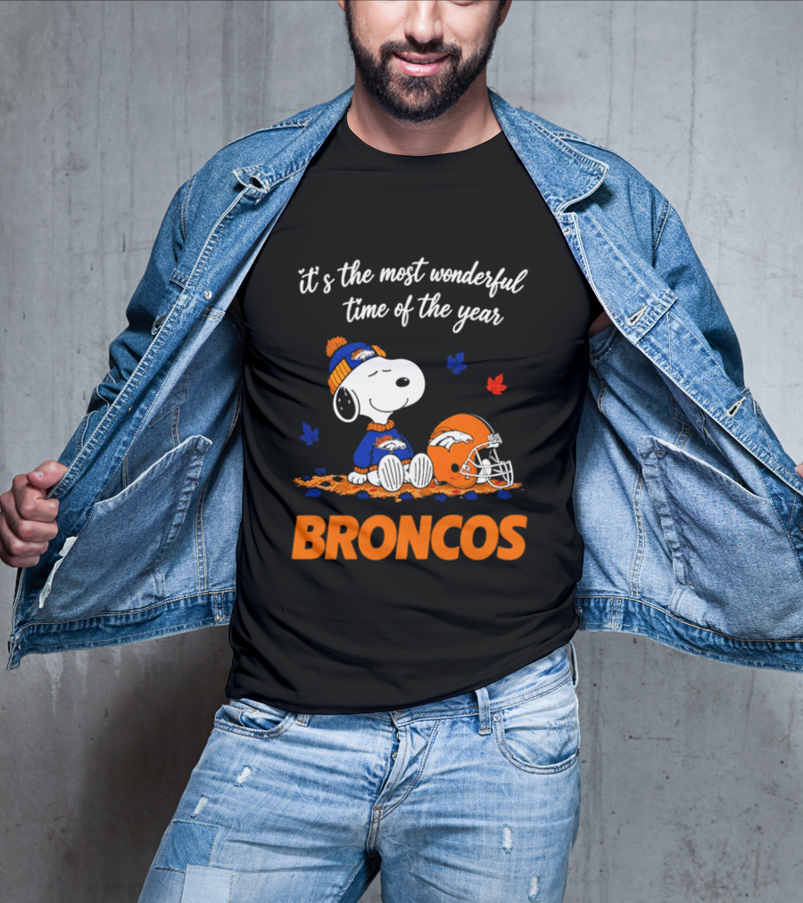Denver Broncos Snoopy Its The Most Wonderful Time Of Year Autumn Leaves T-Shirt