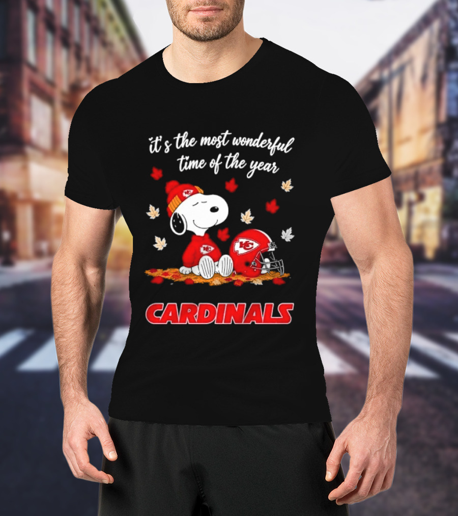 Kansas City Chiefs Snoopy Cardinals Autumn Leaves Helmet Wonderful Time Of Year T-Shirt