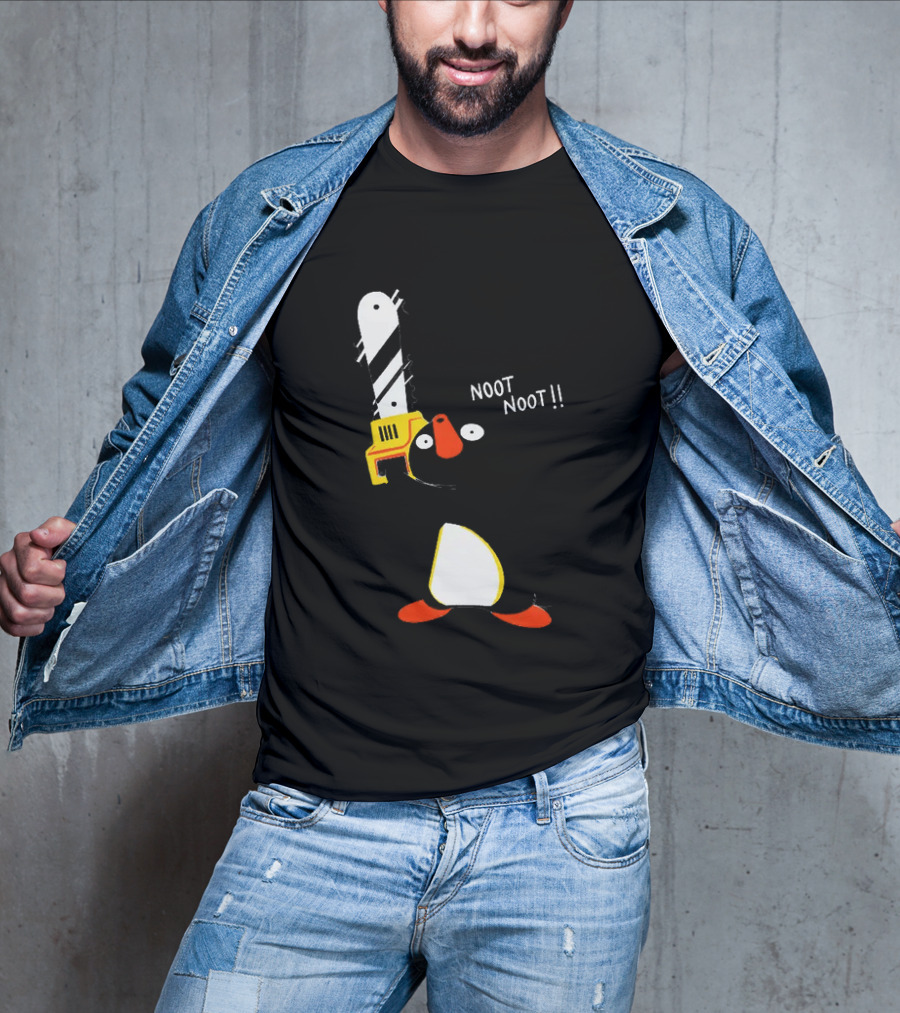 Pingu Chainsaw Noot Noot!! T-Shirt