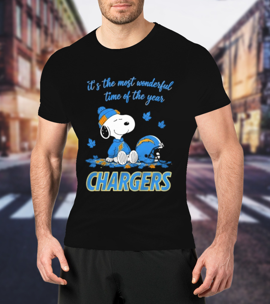 It's The Most Wonderful Time Of The Year Los Angeles Chargers Snoopy Sitting Helmet Falling Leaves T-Shirt